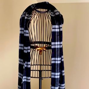 Never been worn Scarf- prefect for fall/winter